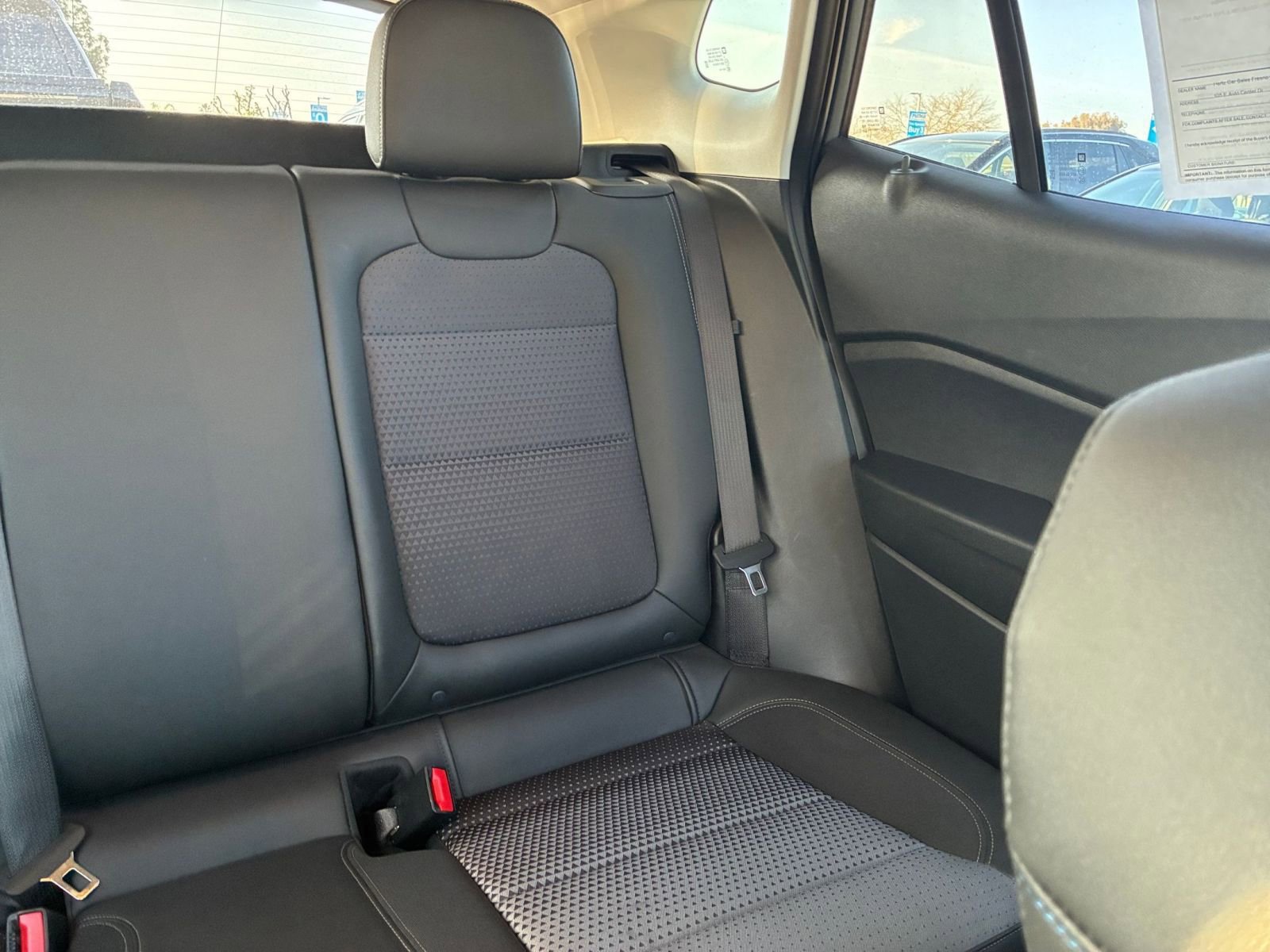 Used 2025 Chevrolet Trax LT image 35