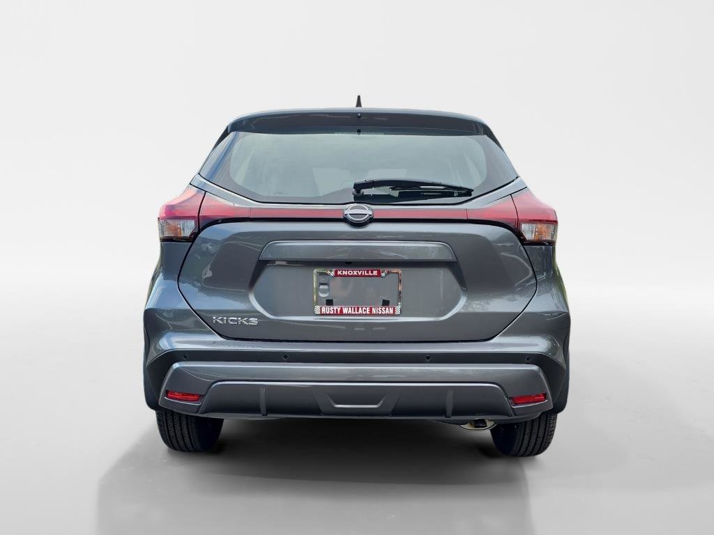 New 2025 Nissan Kicks Play S video 4