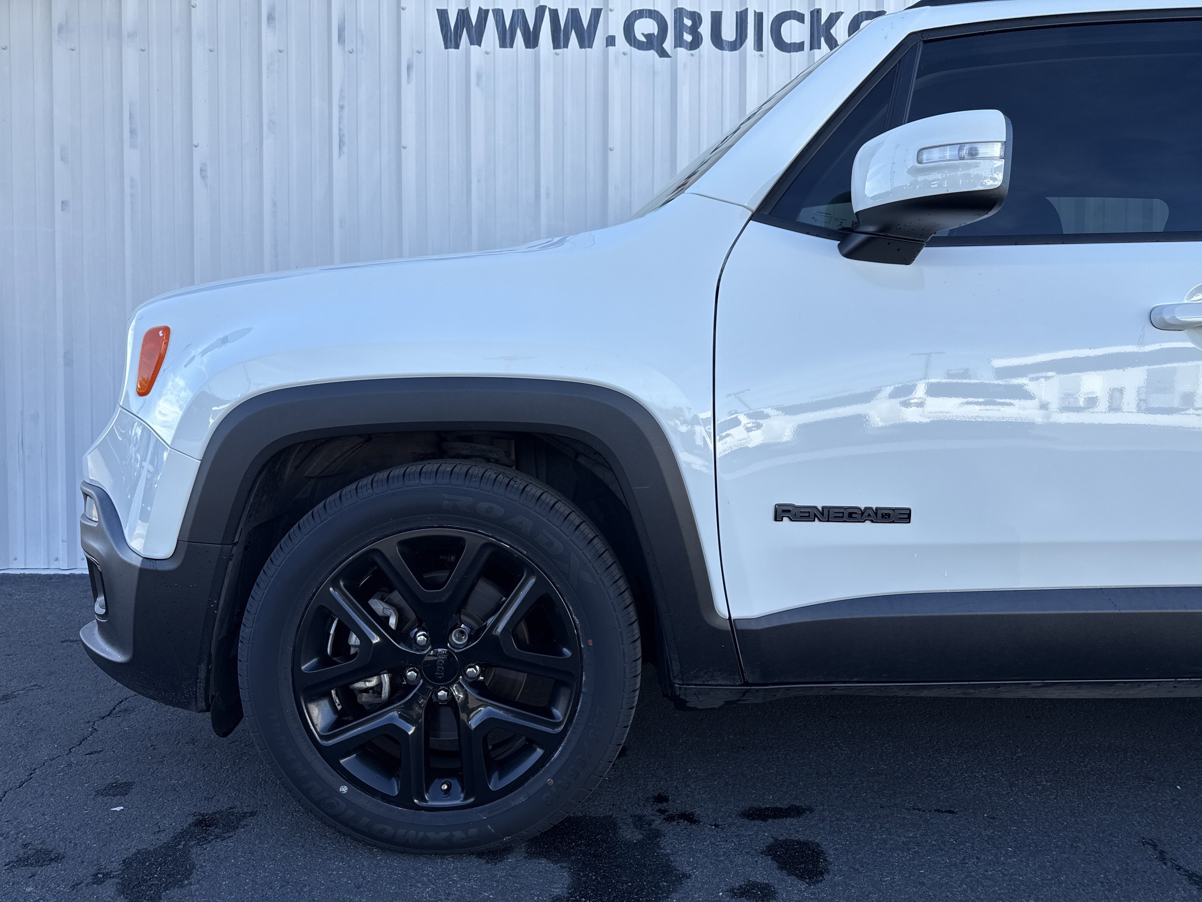 Used 2018 Jeep Renegade Altitude image 4
