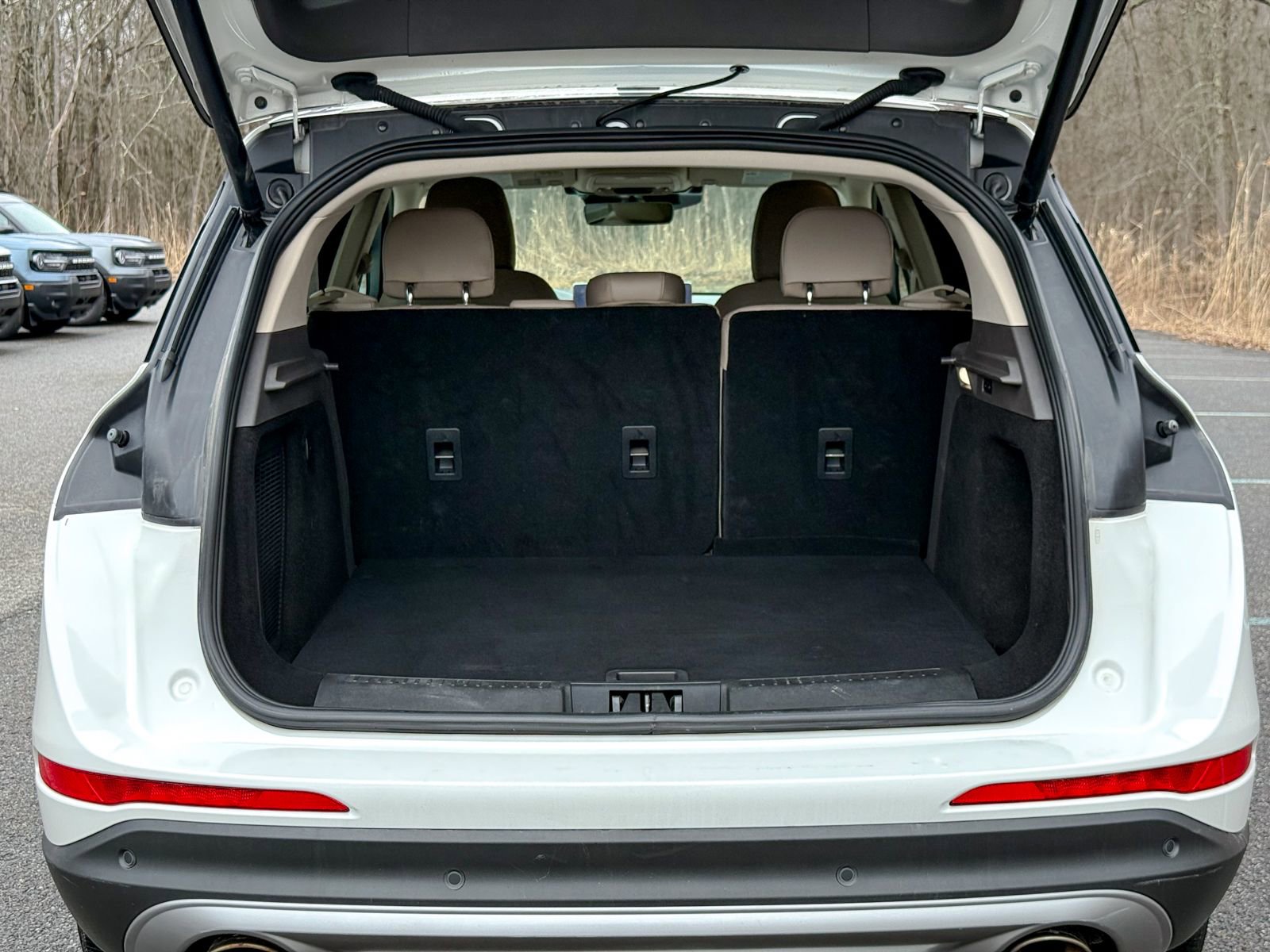 Used 2024 Lincoln Corsair AWD w/ Equipment Group 101A image 12