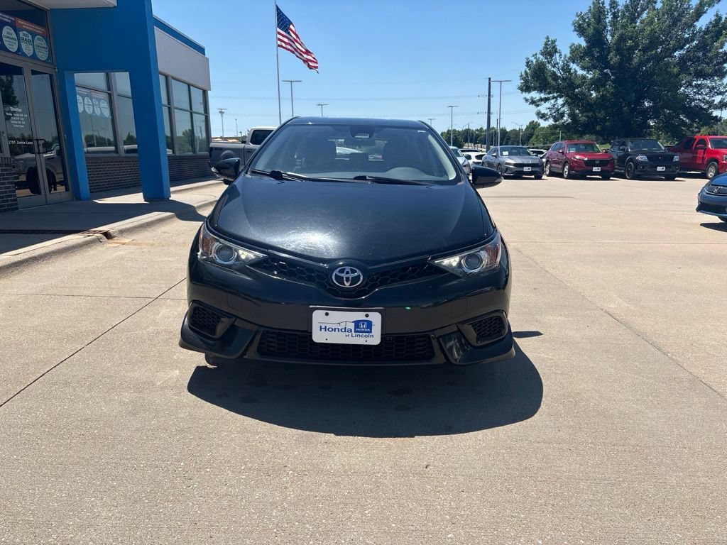Used 2017 Toyota Corolla iM w/ Carpet Mat Package FWD image 2