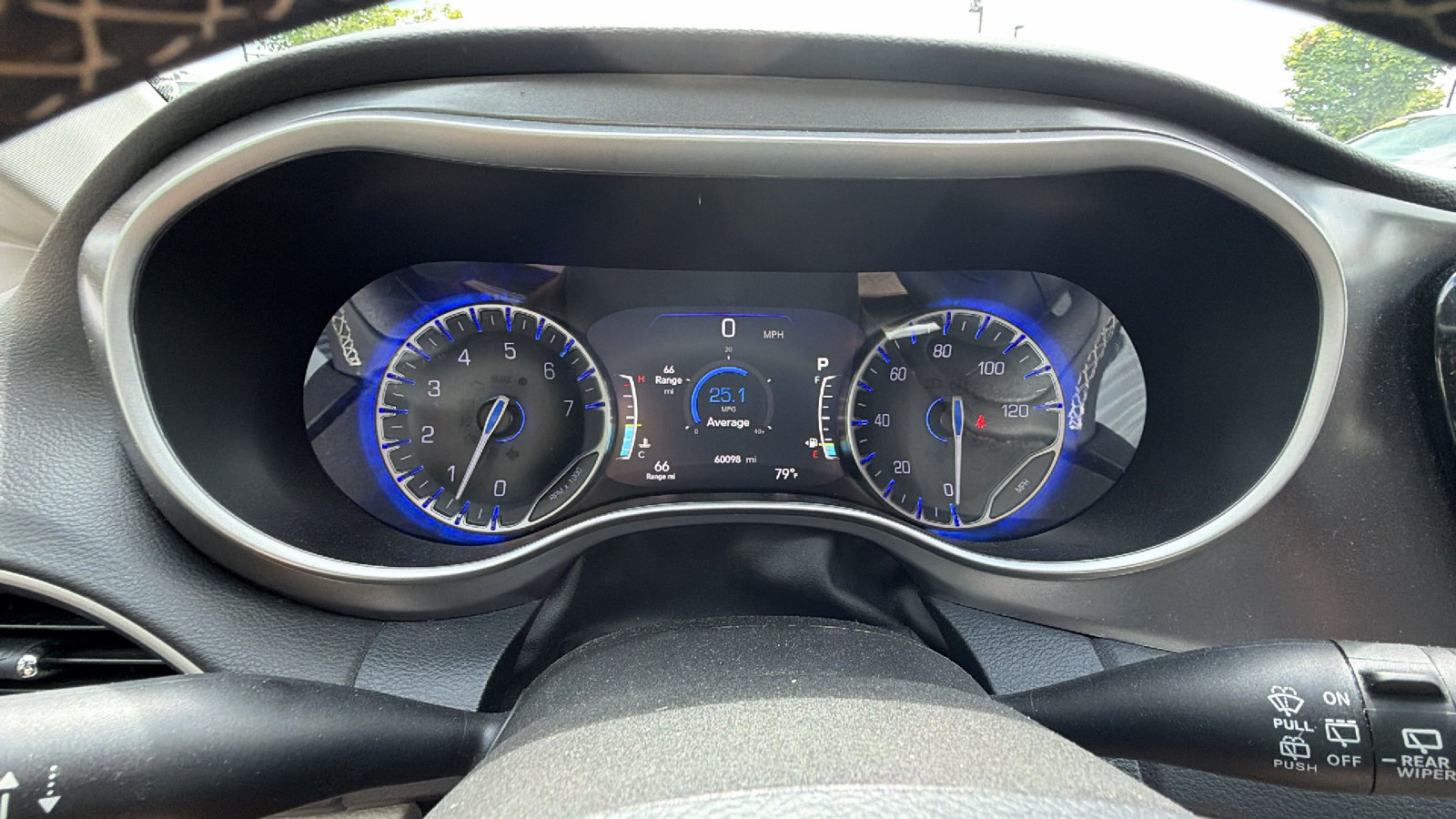 Used 2024 Chrysler Pacifica Touring-L FWD image 28