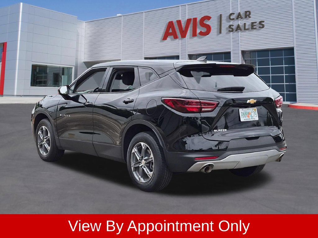 Used 2025 Chevrolet Blazer LT FWD image 9