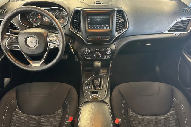 Used 2019 Jeep Cherokee Latitude w/ Popular Appearance Group FWD image 15