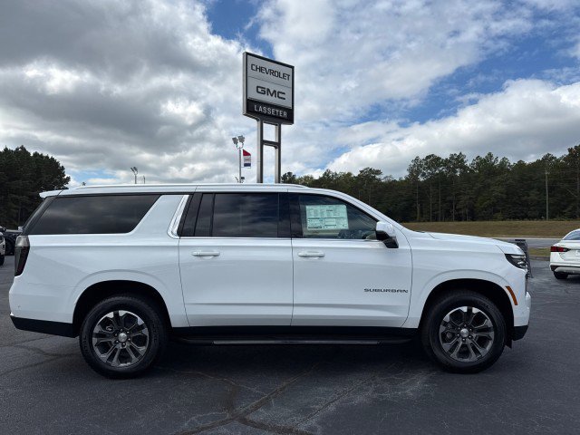 New 2026 Chevrolet Suburban LT w/ Comfort Package image 2