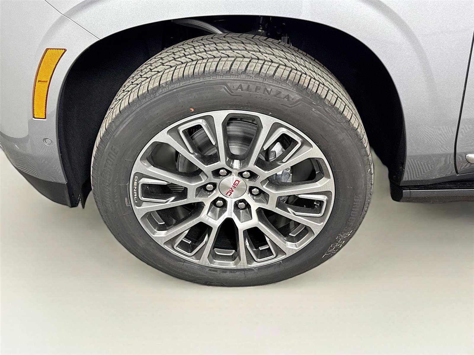 New 2026 GMC Yukon XL Denali w/ Denali Reserve Package AWD/4WD image 28