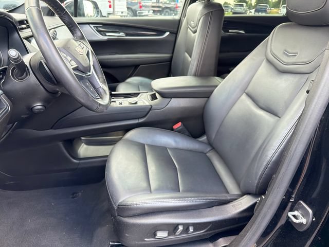 Certified 2023 Cadillac XT5 Premium Luxury w/ LPO, Floor Liner Package AWD/4WD image 9