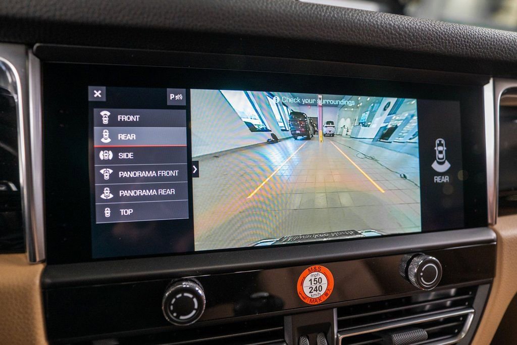 New 2026 Porsche Macan image 30