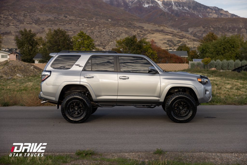 Used 2021 Toyota 4Runner TRD Off-Road Premium image 9
