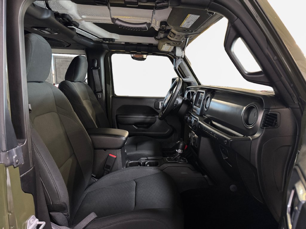 Used 2022 Jeep Wrangler Sport AWD/4WD image 26