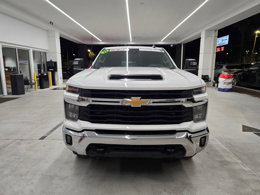 Used 2025 Chevrolet Silverado 2500 LT w/ Convenience Package image 9