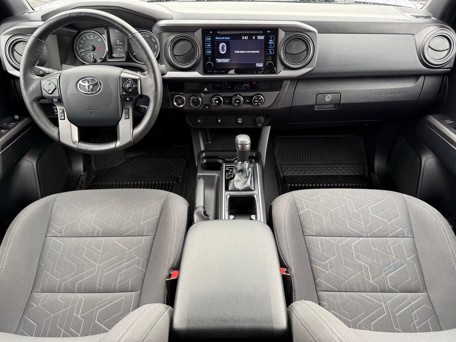 Used 2018 Toyota Tacoma TRD Off-Road image 19