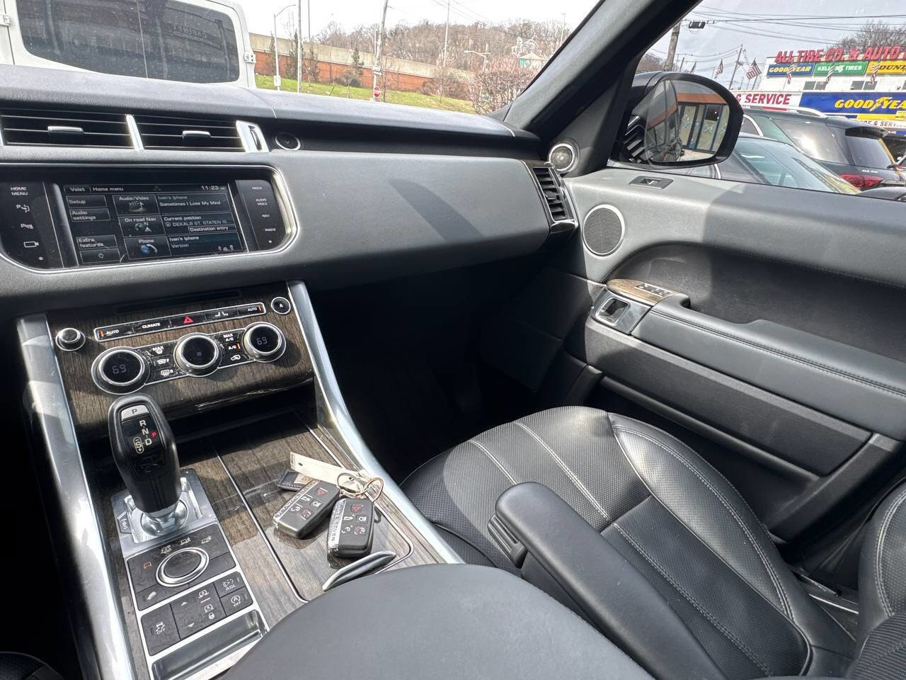 Used 2015 Land Rover Range Rover Sport HSE image 20