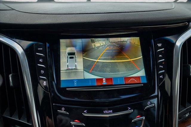 Used 2018 Cadillac Escalade Premium Luxury image 17