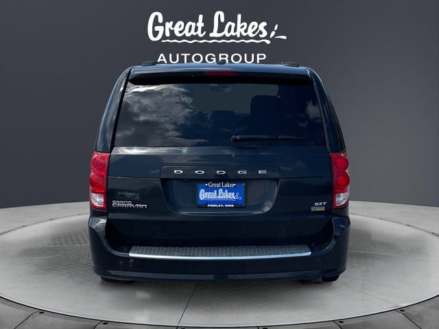Used 2016 Dodge Grand Caravan SXT w/ Rear Park Assist Package FWD image 4