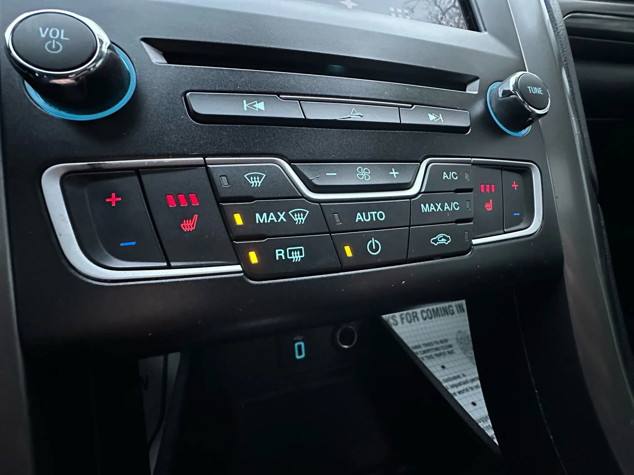 Used 2017 Ford Fusion Energi SE image 19