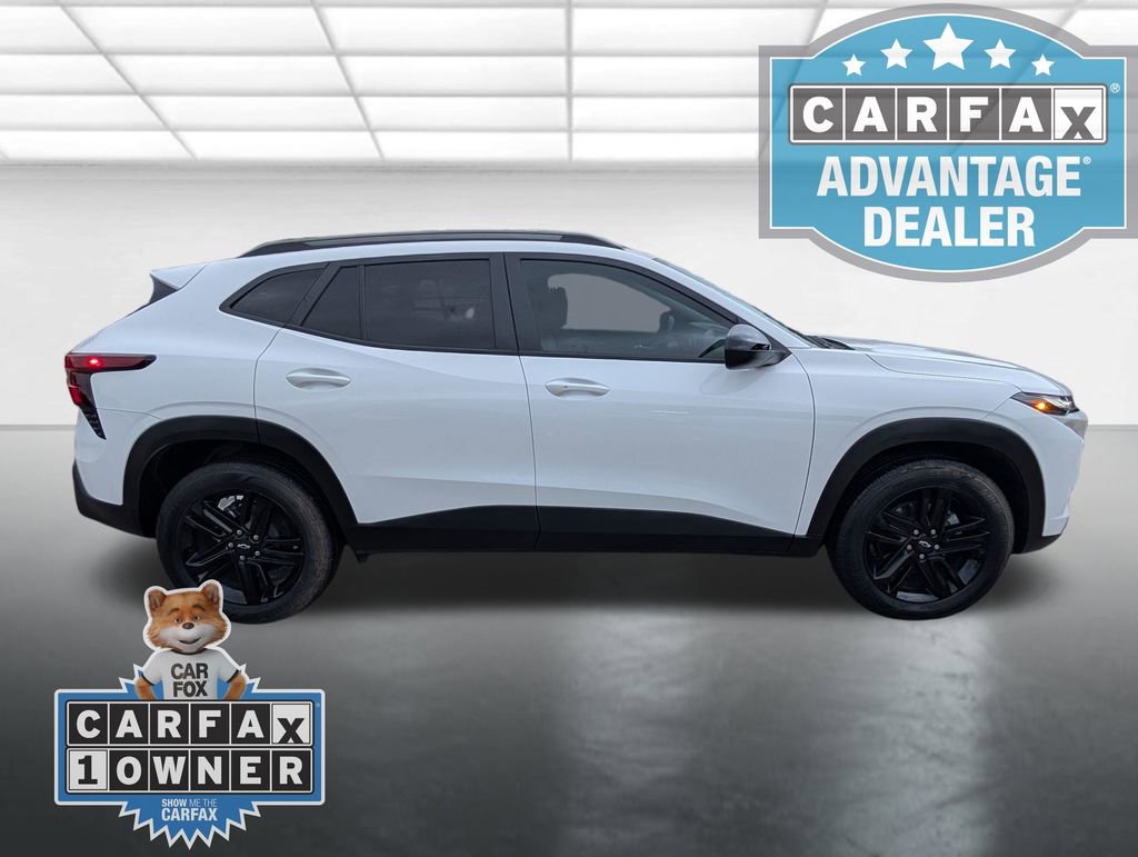 Used 2024 Chevrolet Trax ACTIV w/ Sunroof Package FWD image 28