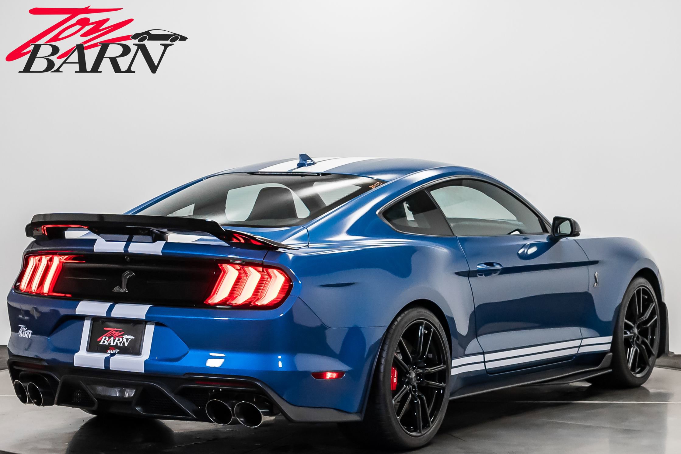 Used 2021 Ford Mustang Shelby GT500 w/ Technology Package image 5