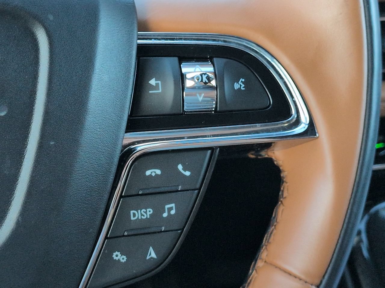 Certified 2023 Lincoln Nautilus Black Label w/ Class II Trailer Tow Package AWD/4WD image 26