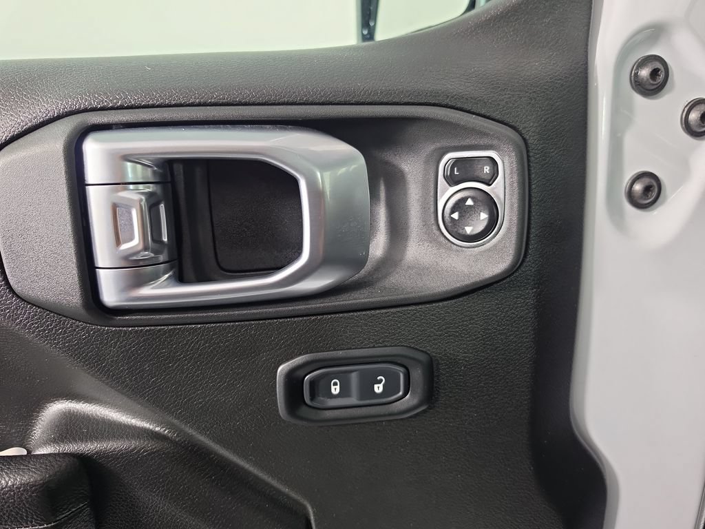 Used 2024 Jeep Wrangler Unlimited Sport AWD/4WD image 12