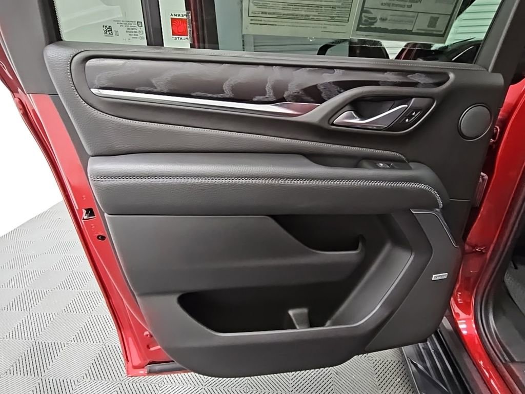 Used 2022 GMC Yukon XL Denali image 38