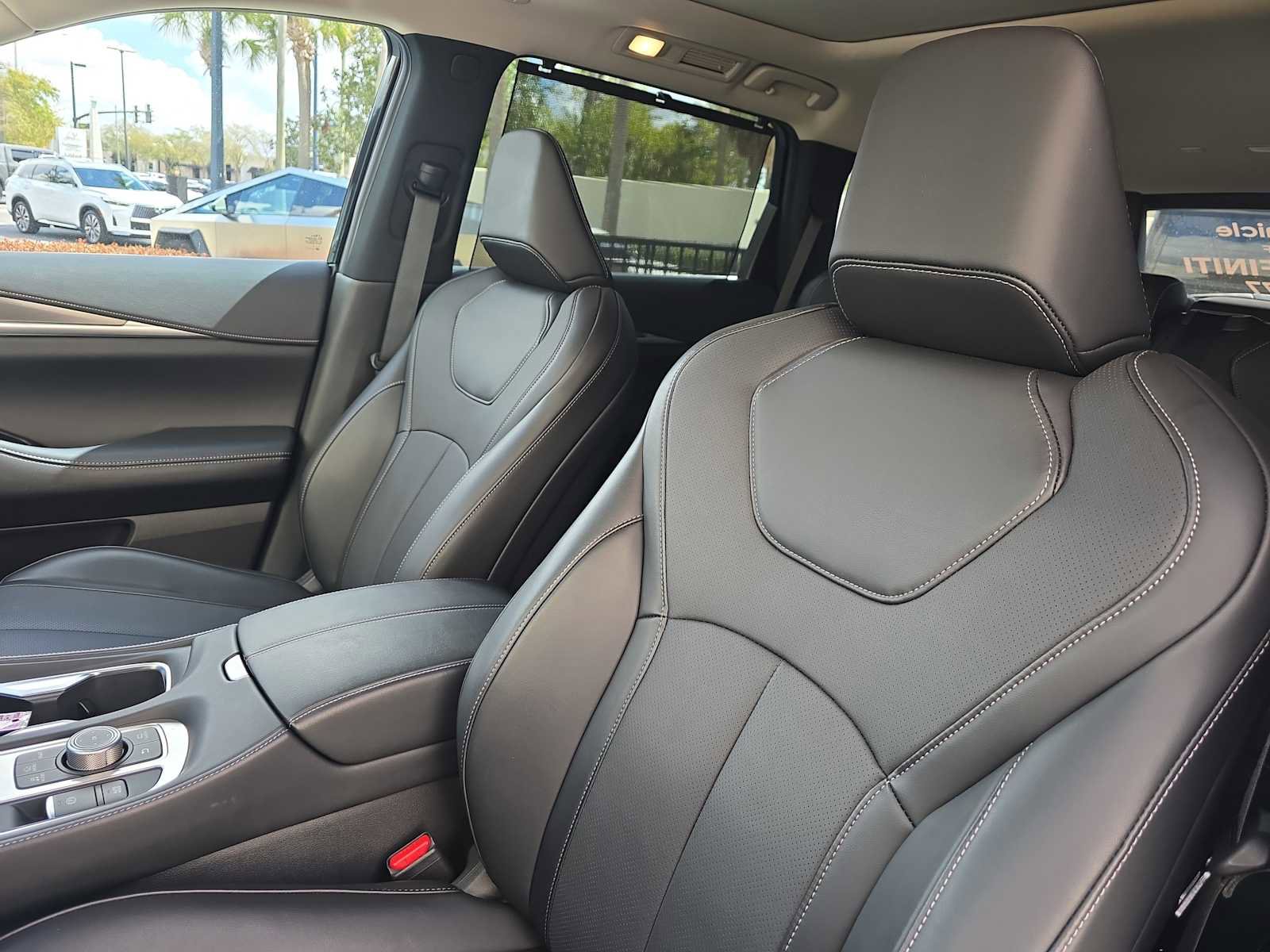 Certified 2026 INFINITI QX60 Luxe w/ Cargo Package image 18