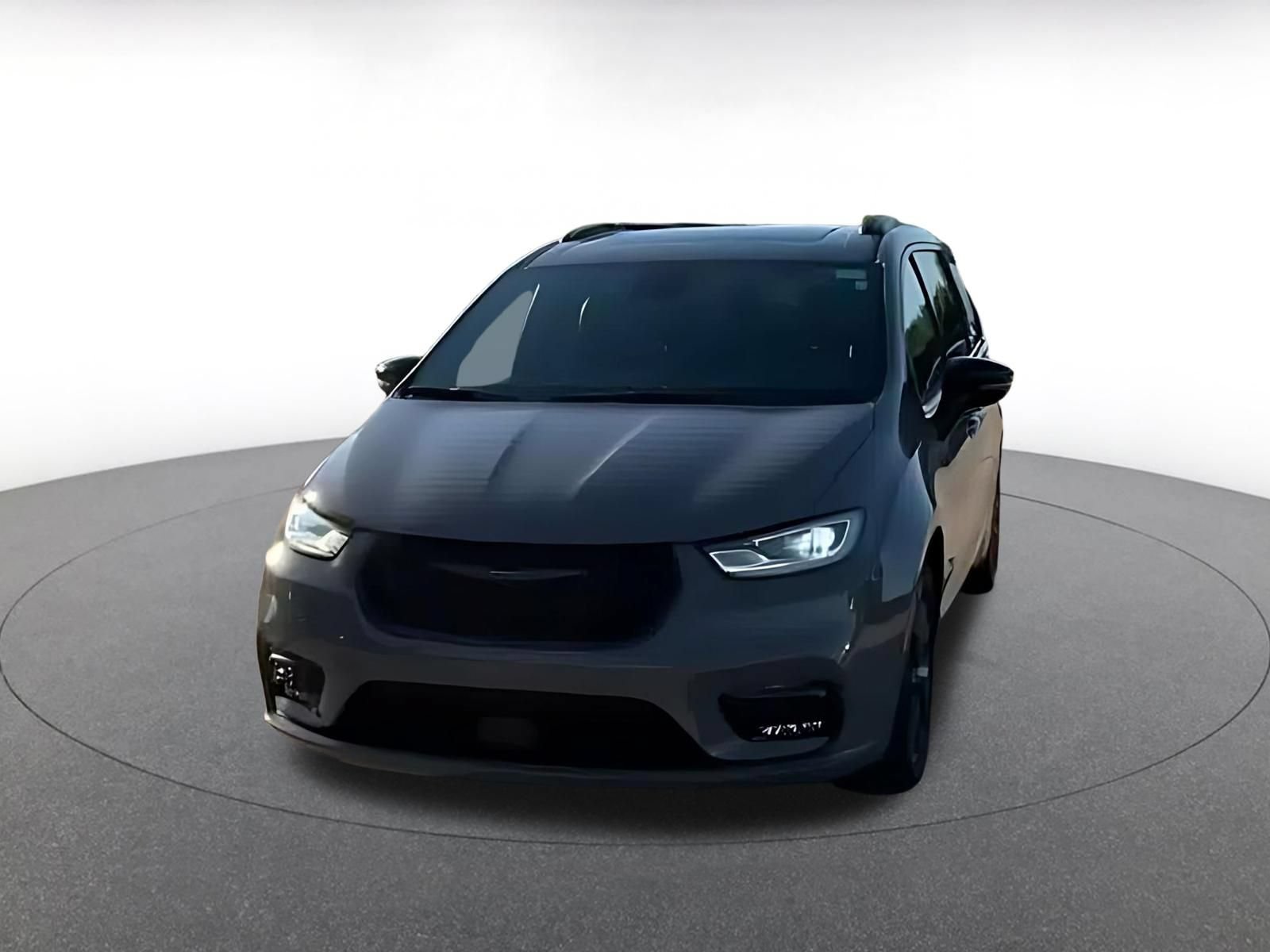 Used 2025 Chrysler Pacifica Limited FWD image 4