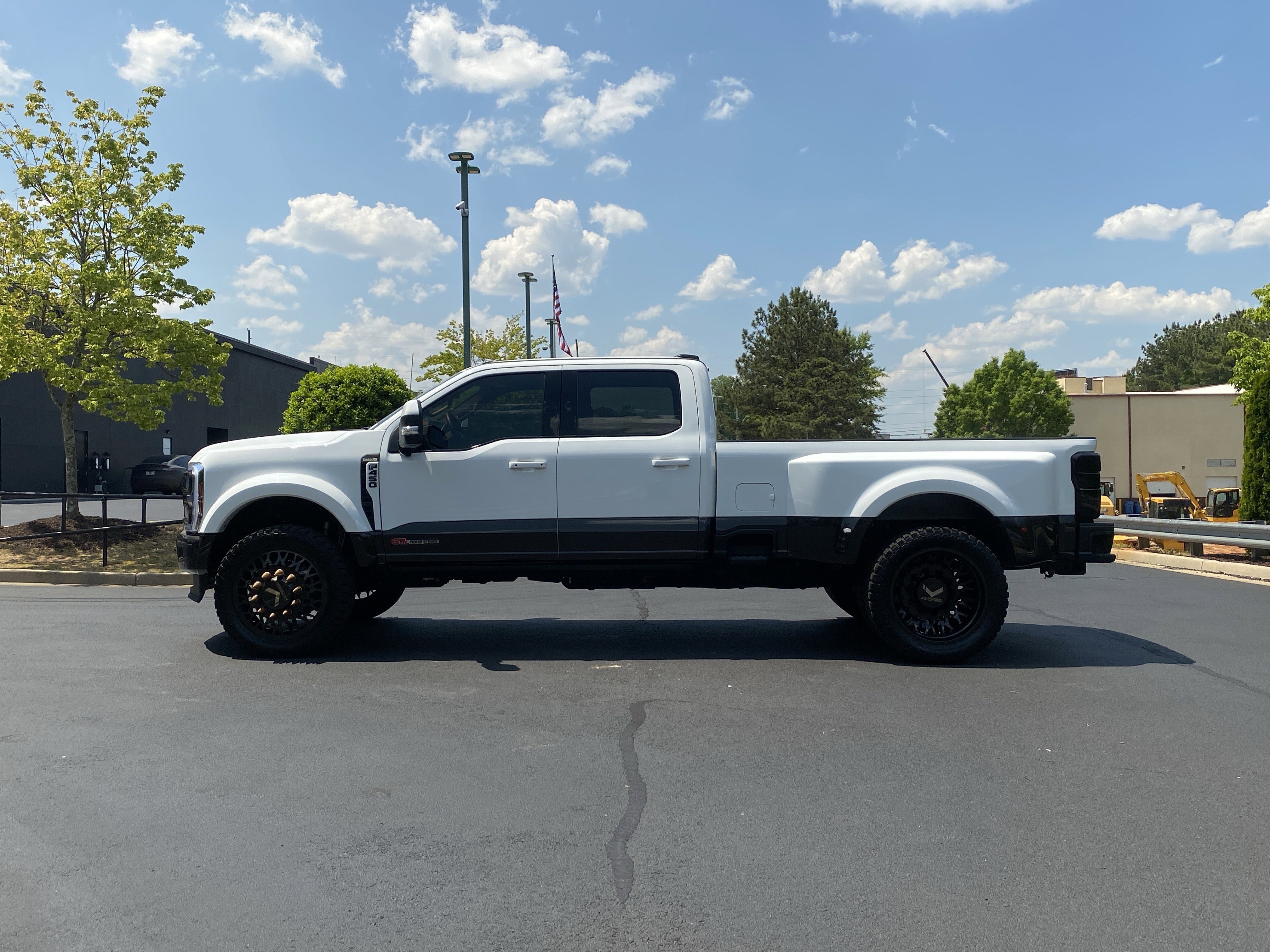 Used 2025 Ford F450 King Ranch w/ FX4 Off-Road Package AWD/4WD image 15