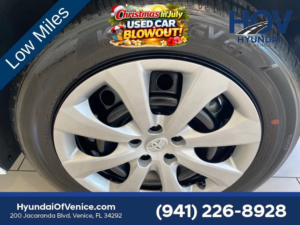 Used 2026 Toyota Corolla LE FWD image 37