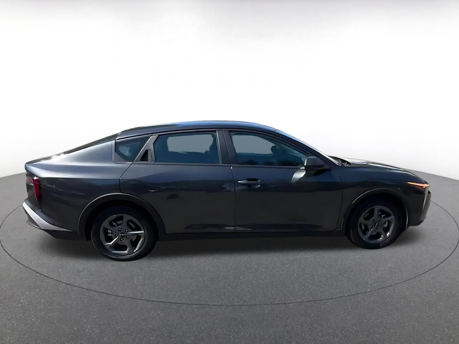 Used 2025 Kia K4 FWD image 15