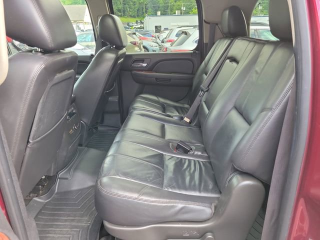 Used 2011 Chevrolet Suburban LT w/ Luxury Package image 15