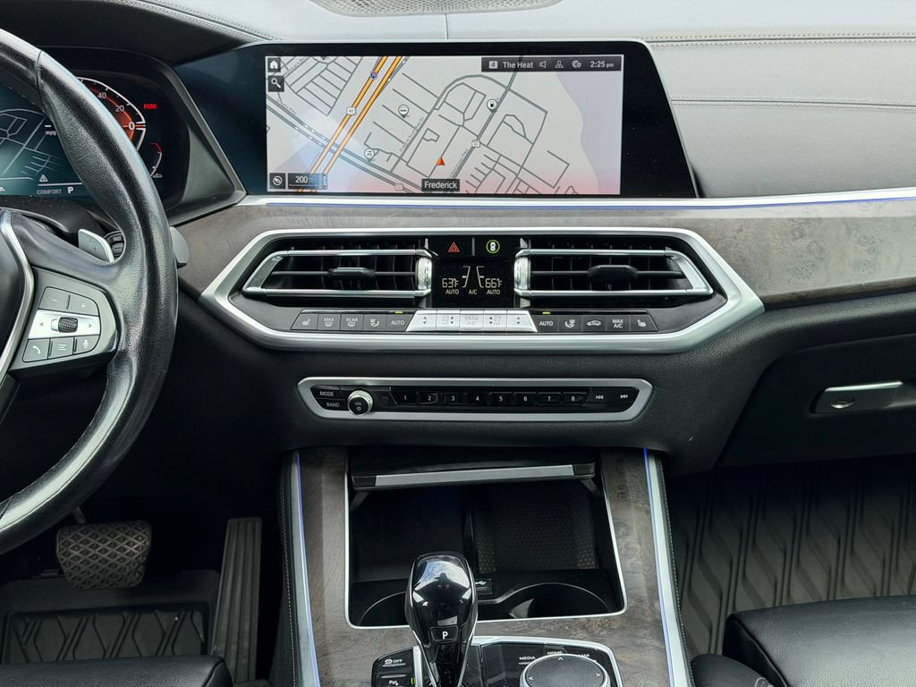 Used 2022 BMW X5 xDrive40i AWD/4WD image 23