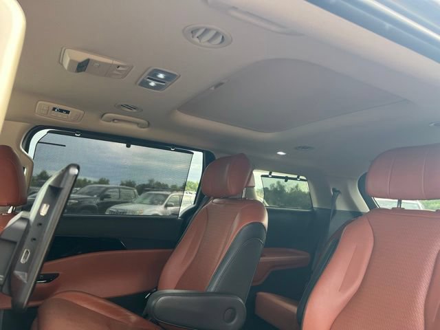Used 2022 Kia Carnival SX Prestige FWD image 29