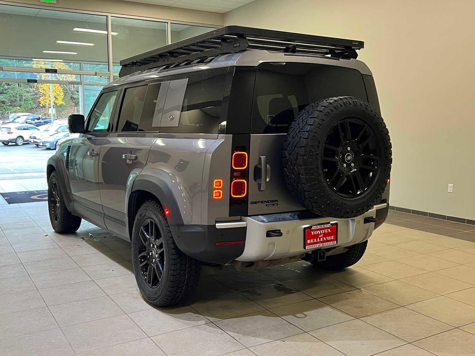 Used 2020 Land Rover Defender 110 SE image 4