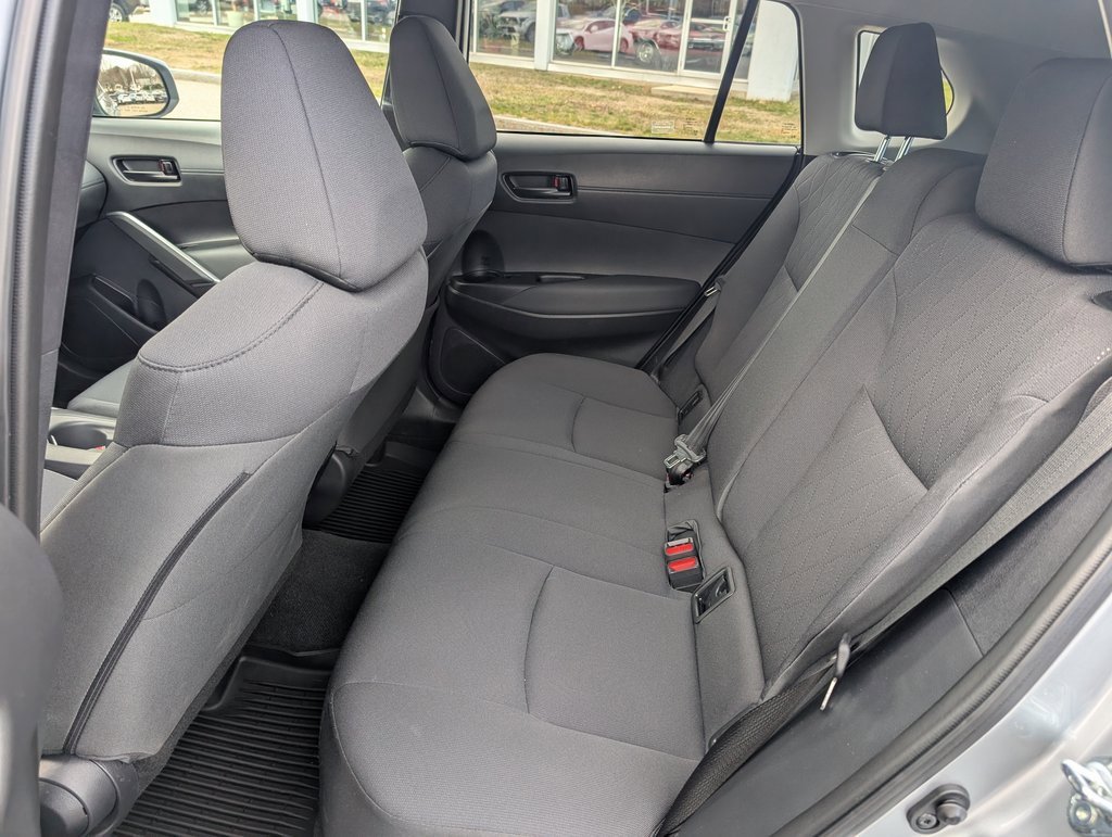 Used 2022 Toyota Corolla Cross LE image 18