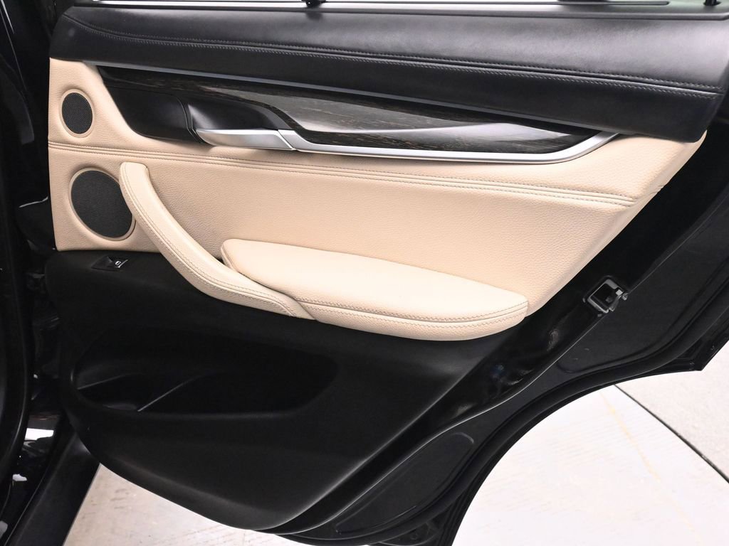 Used 2019 BMW X6 xDrive50i w/ Executive Package image 17