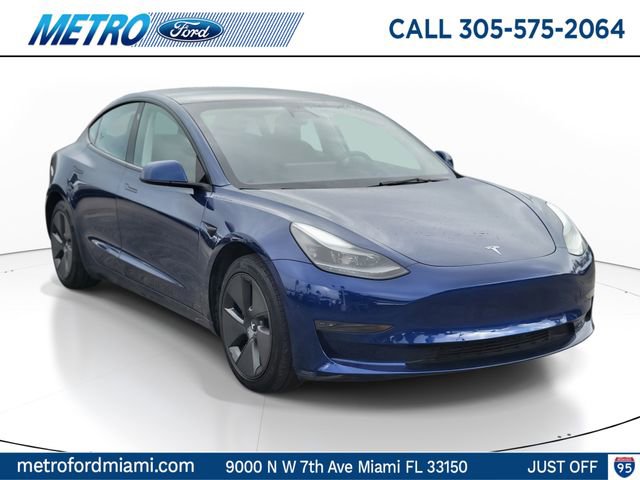 Used 2023 Tesla Model 3 Standard Range image 1