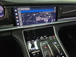 Used 2023 Porsche Panamera 4 Platinum Edition image 5