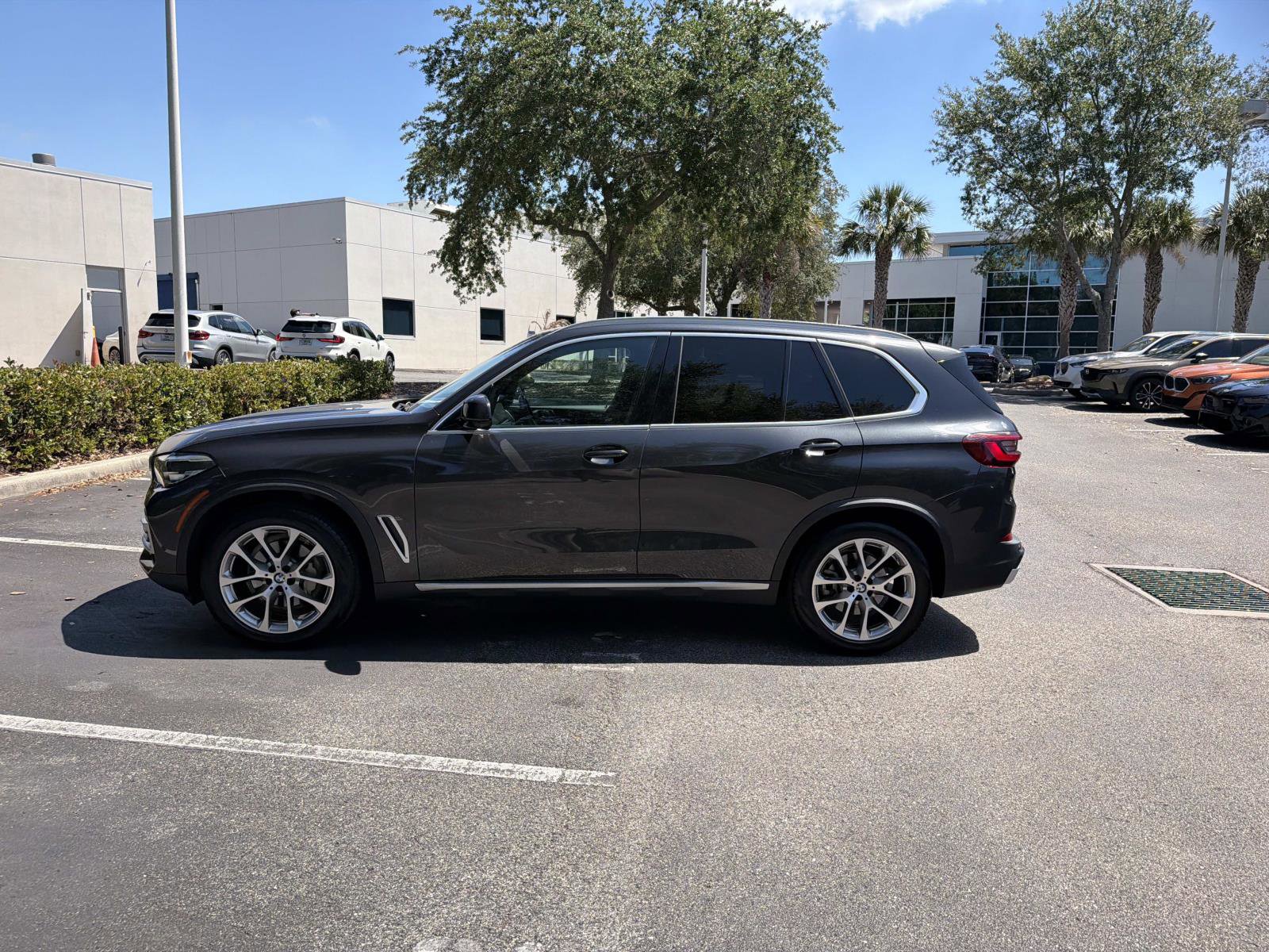 Used 2022 BMW X5 sDrive40i w/ Parking Assistance Package RWD image 7