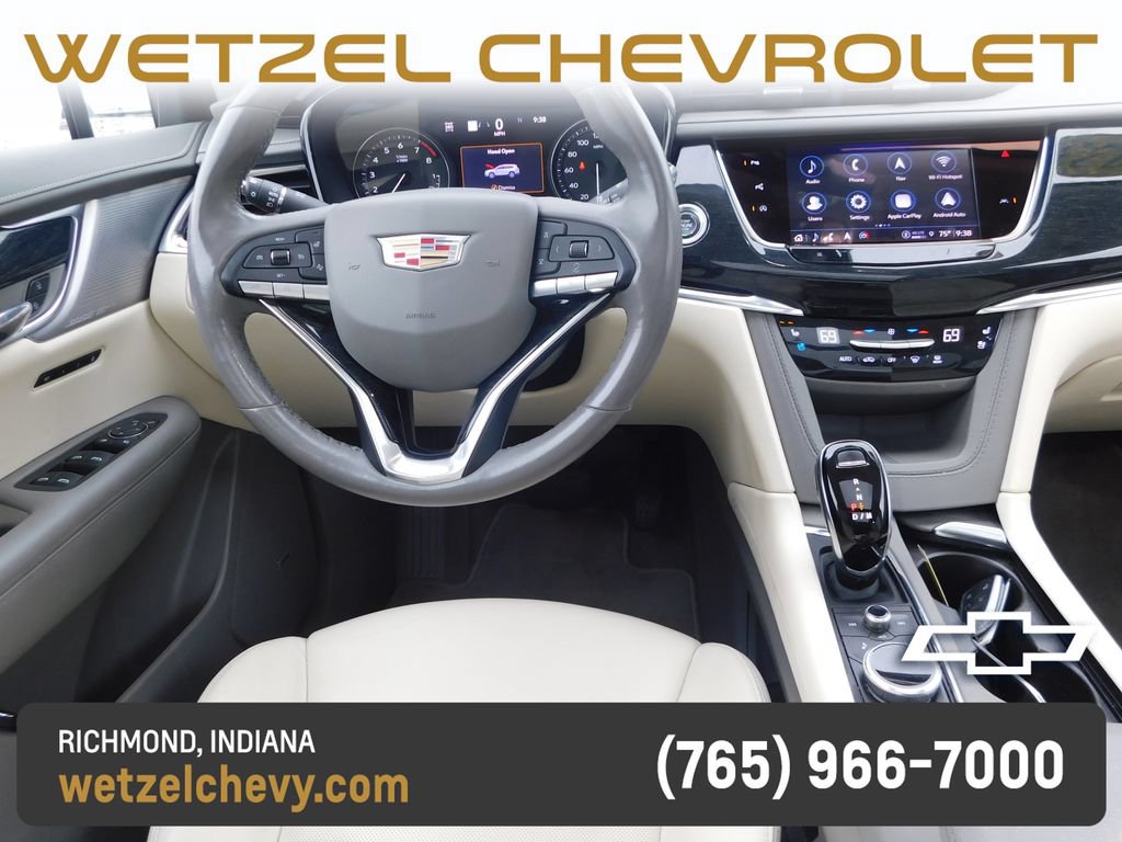 Used 2023 Cadillac XT6 Premium Luxury w/ Technology Package AWD/4WD image 17