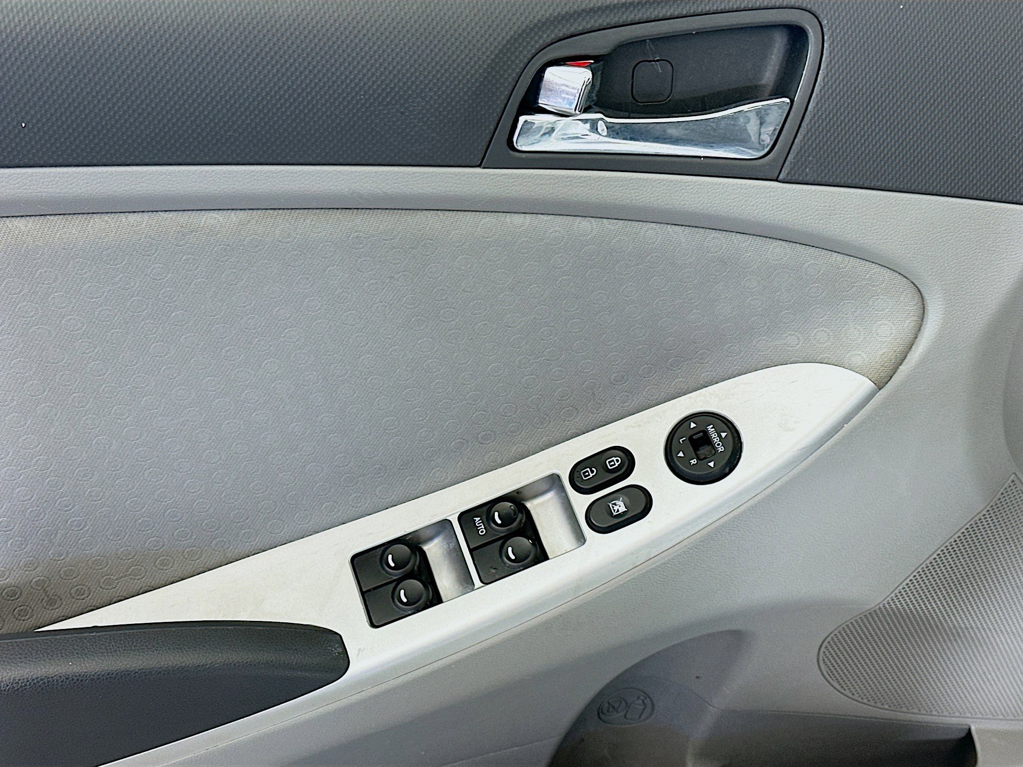 Used 2014 Hyundai Accent SE image 15