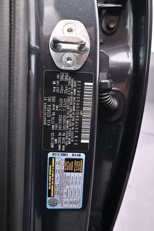 Used 2024 Kia Telluride S FWD image 11