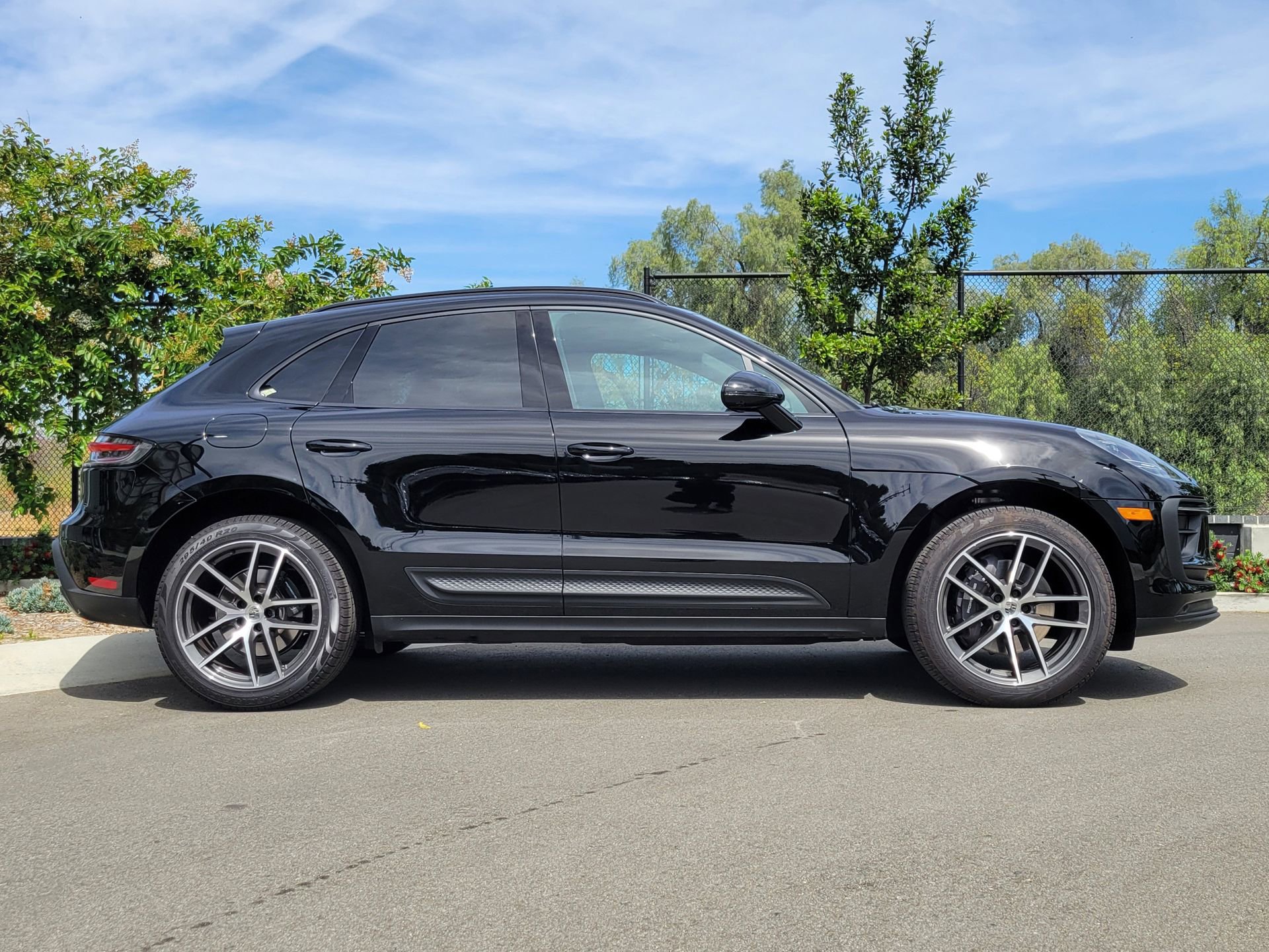 Used 2025 Porsche Macan image 7
