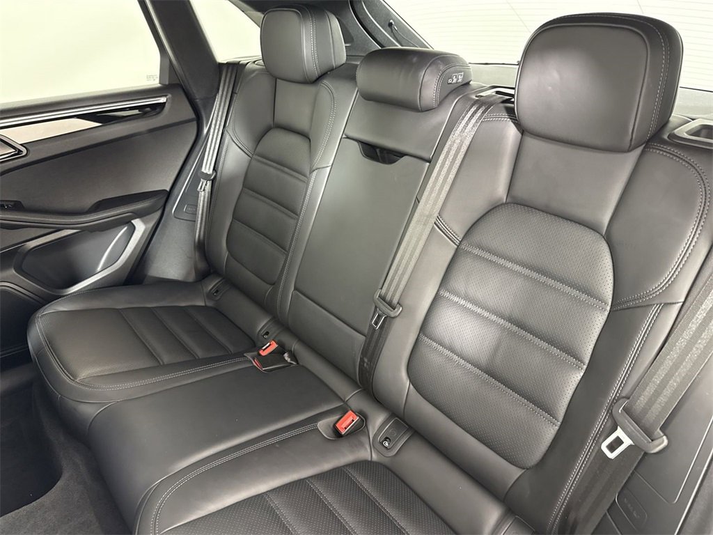 Certified 2023 Porsche Macan Turbo image 22