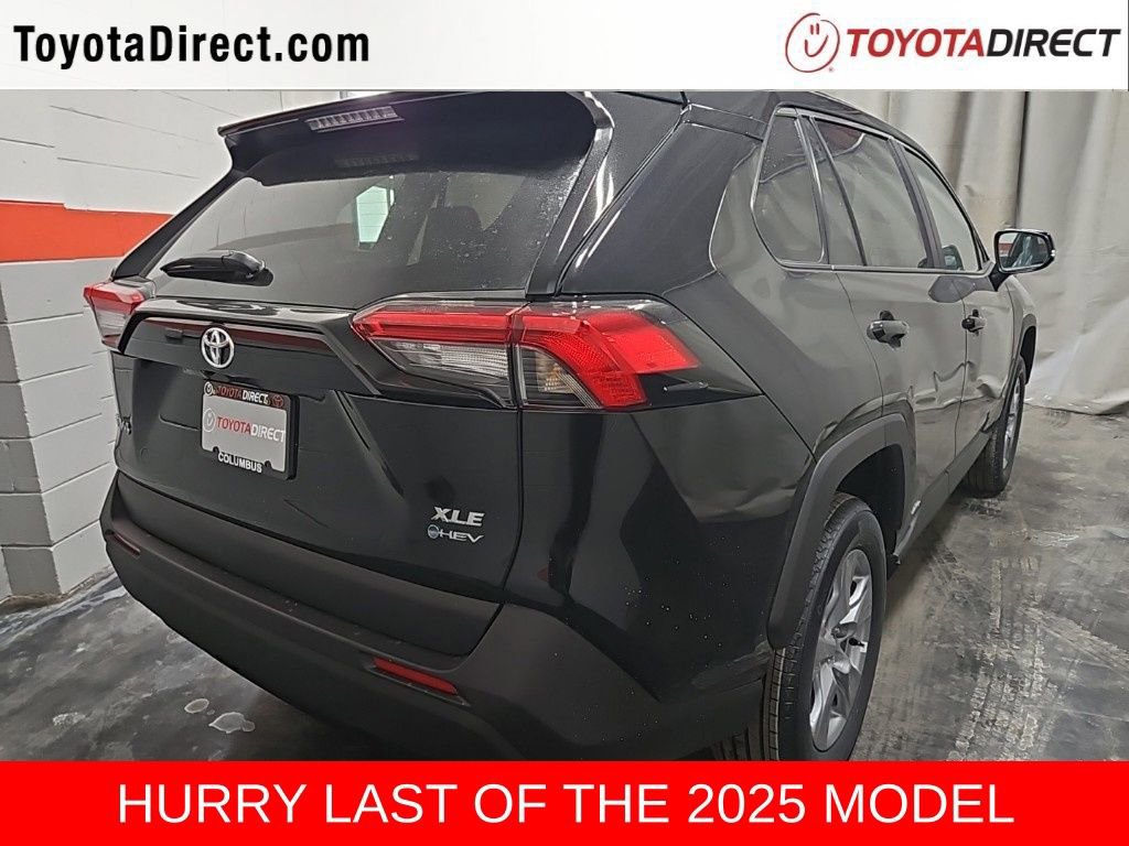 New 2025 Toyota RAV4 XLE image 7