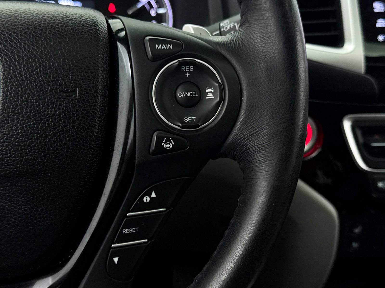 Used 2017 Honda Pilot Elite image 37