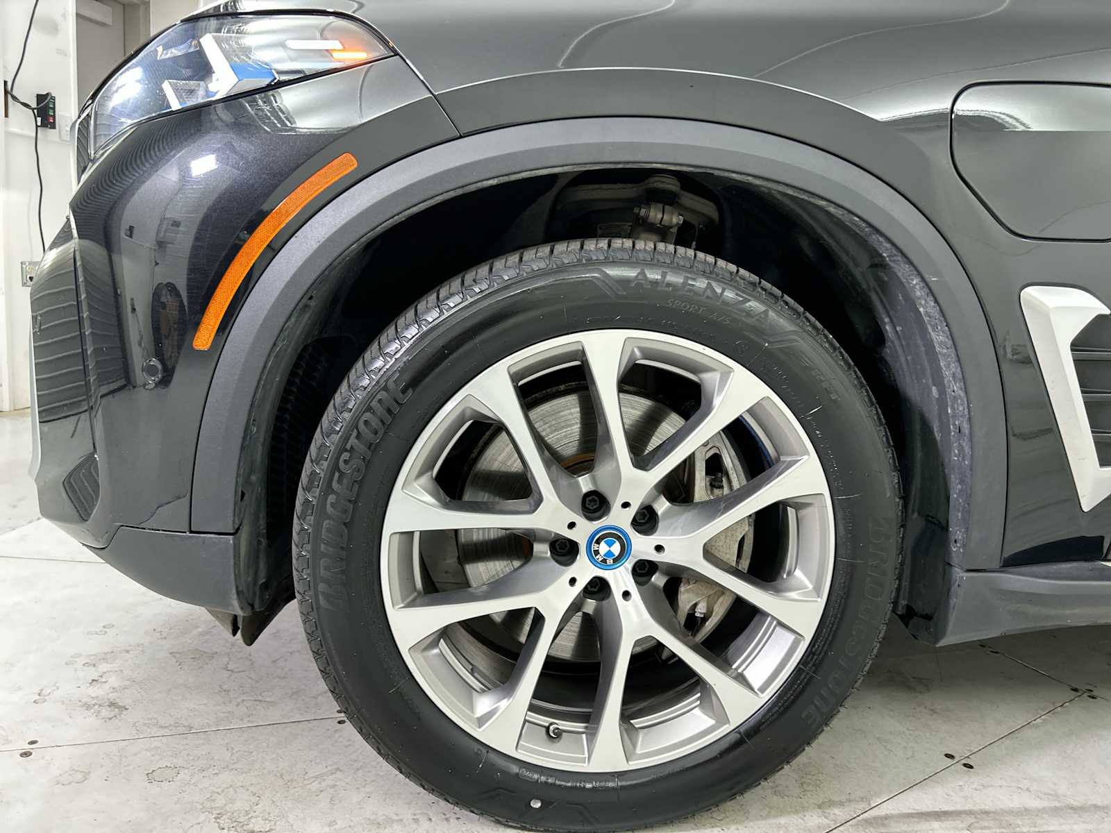 Used 2025 BMW X5 xDrive50e image 19