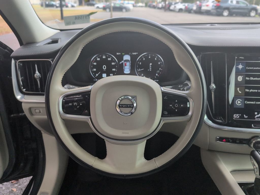 Used 2020 Volvo S60 T5 Inscription w/ Protection Package Premier image 19