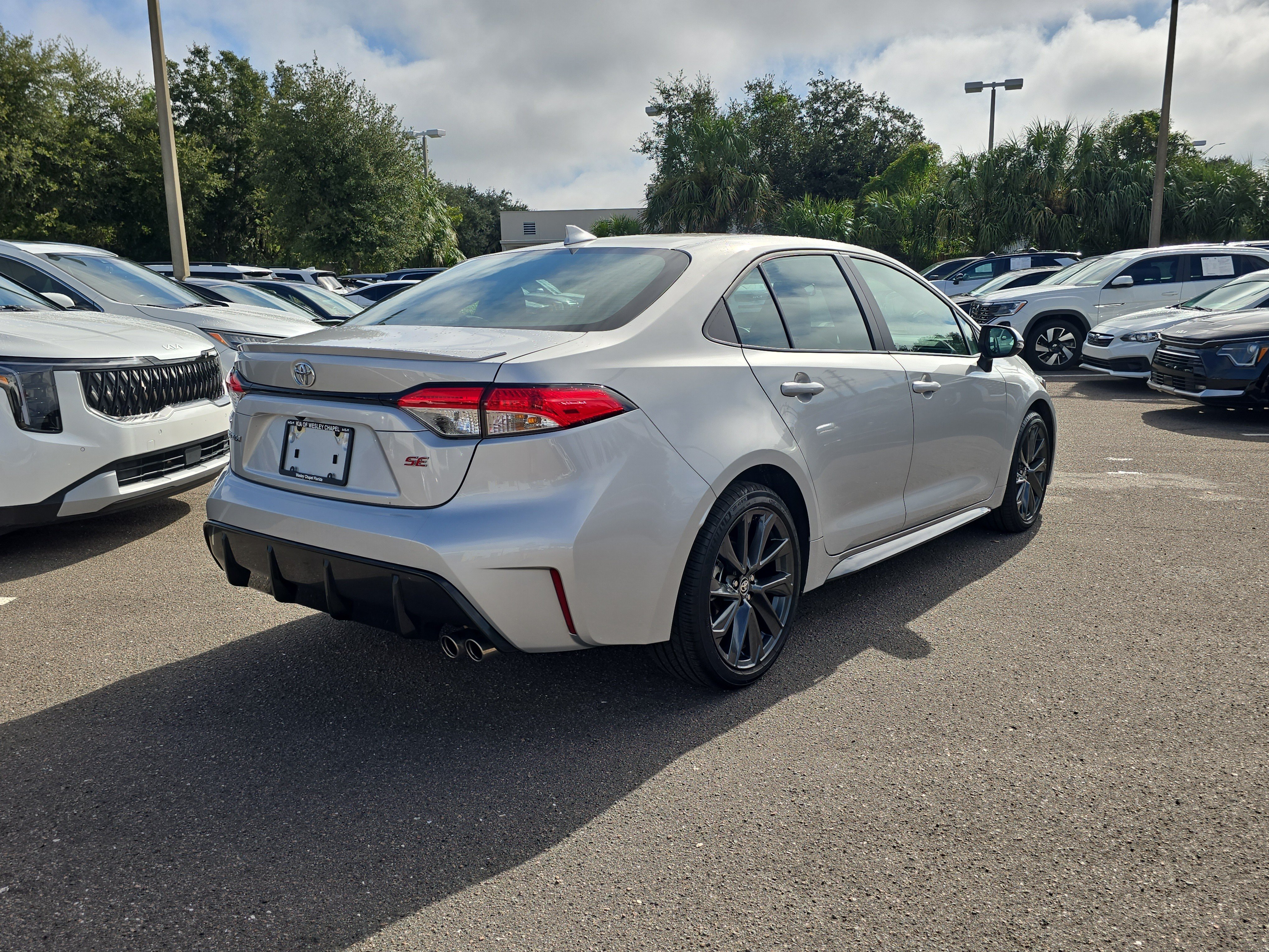 Used 2025 Toyota Corolla SE FWD image 8