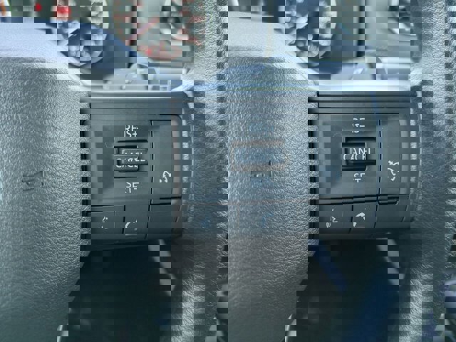 Used 2025 Nissan Rogue S image 24